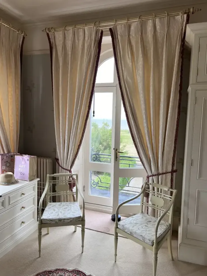 Curtain Cleaning